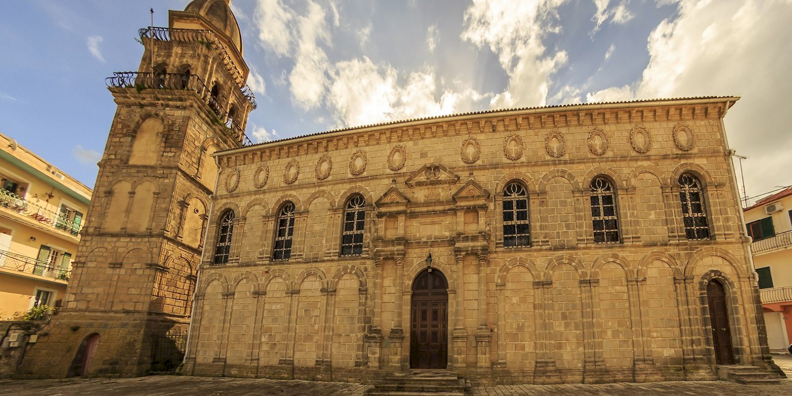 Fidelity Travel Book Now