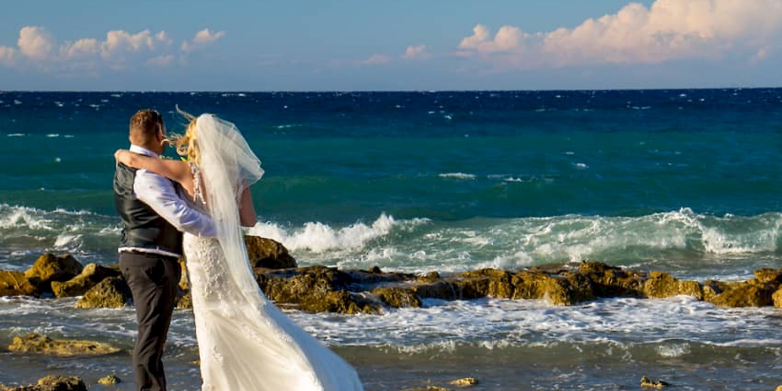 Fidelity Travel Book Now