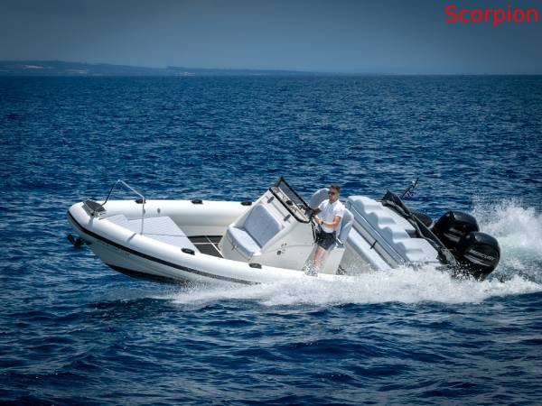 Private cruise to shipwreck and blue caves (north of island)