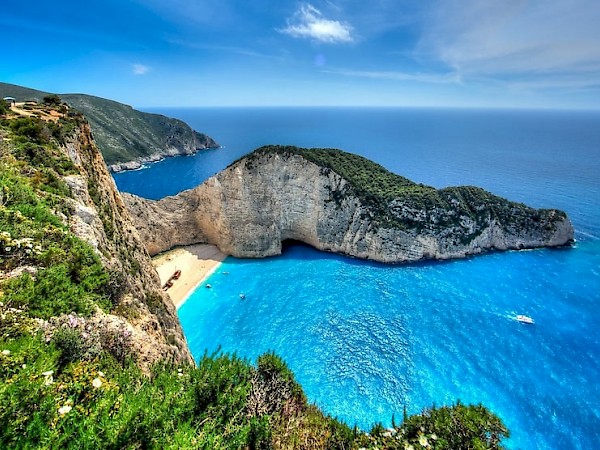 Private cruise to shipwreck and blue caves (north of island)