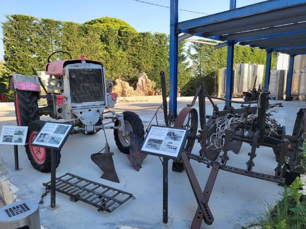 Olive factory, Exo Hora, Anafonitria & Shipwreck viewpoint